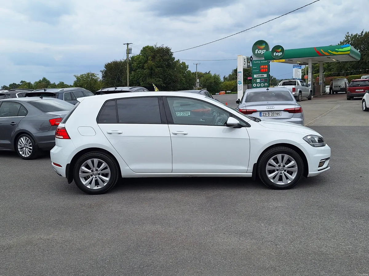 Volkswagen Golf 1.6 Tdi *High Spec/Low Kilometres - Image 2