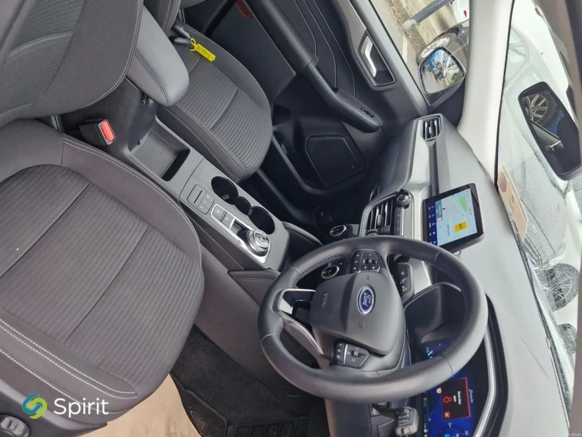 Ford Kuga 2.5 Duratec 225PS PHEV Titanium Auto - Image 3