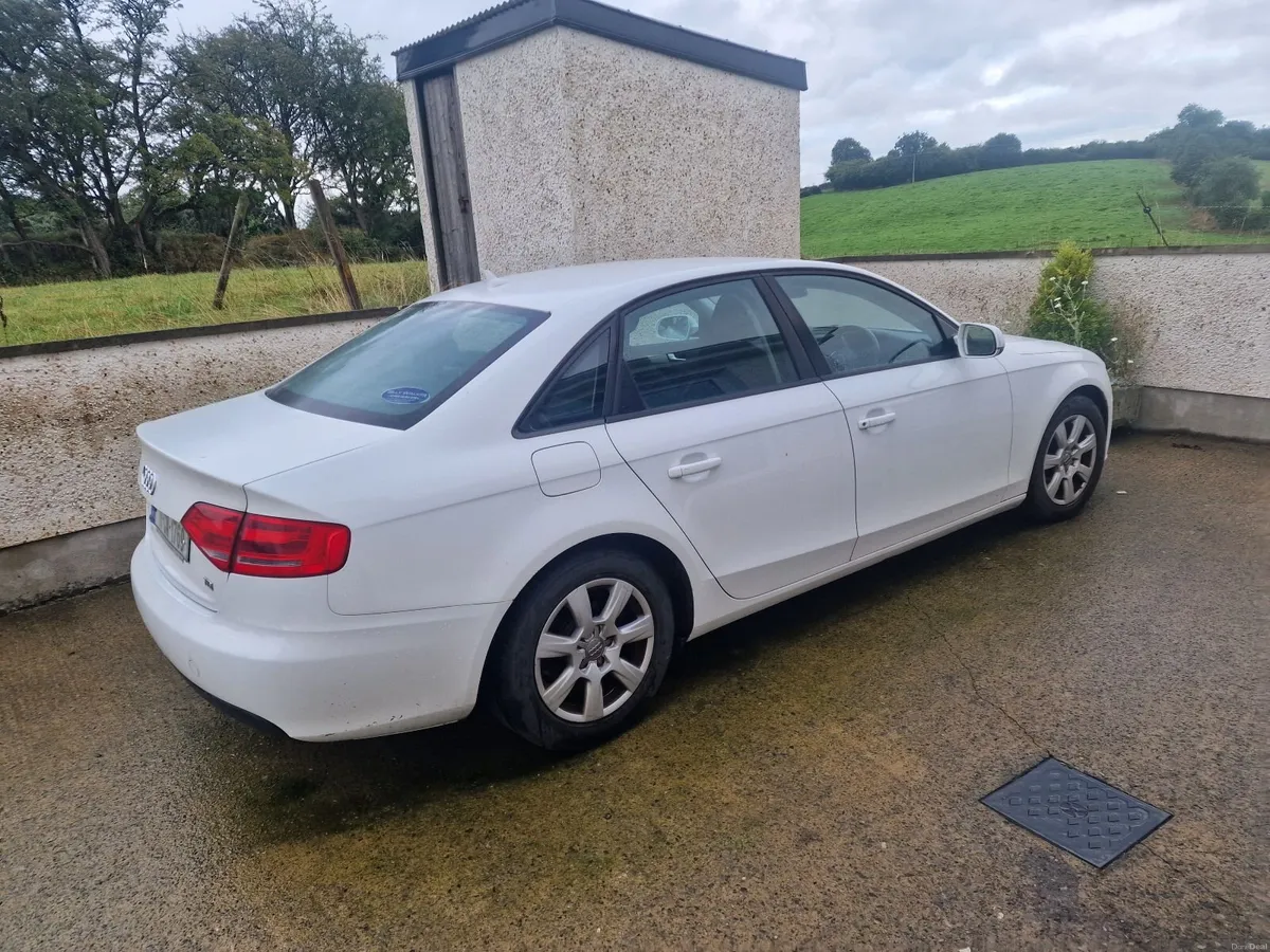 Audi A4 2011 - Image 1