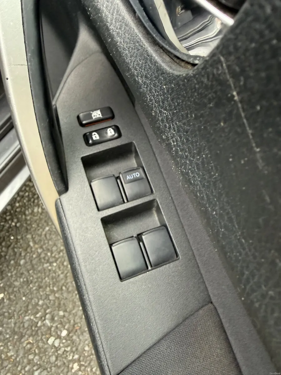 Toyota Corolla 2014 - Image 6