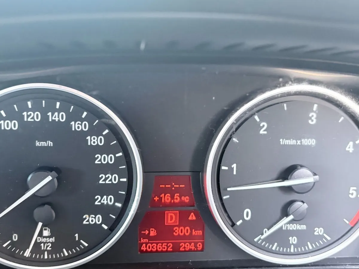 BMW 5-Series 2007 - NCT'd Oct 2027 - Image 2
