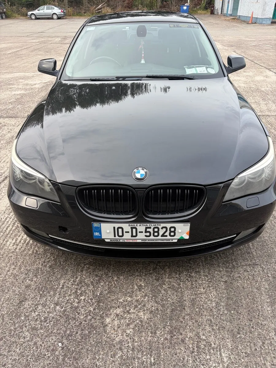 BMW E60 520 2010 - Image 2