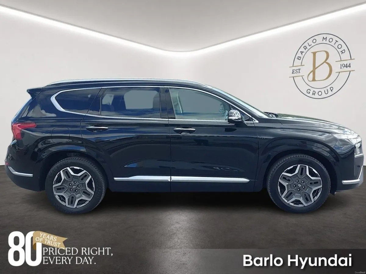 Hyundai Santa Fe 1.6 PHEV 4WD Executive Plus Auto - Image 4
