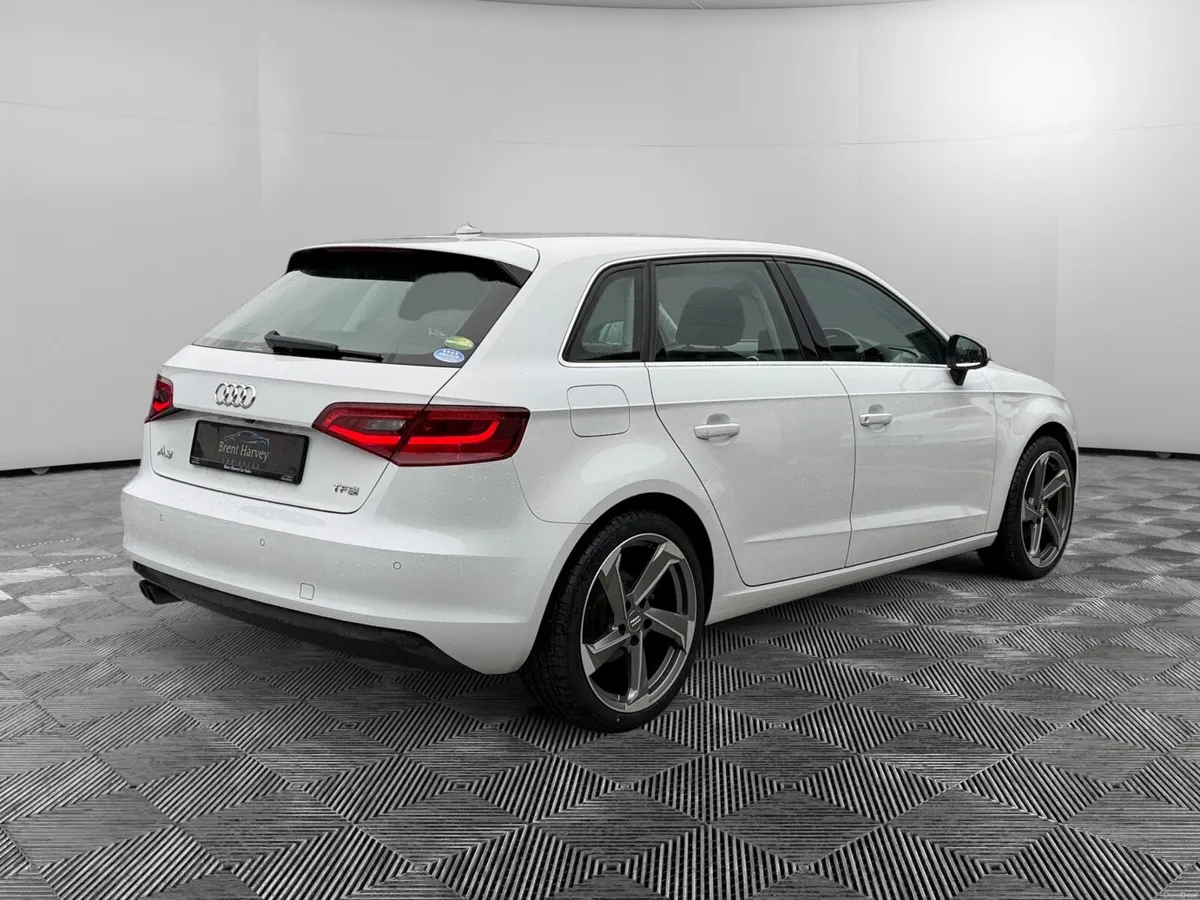 AUDI A3 S-TRONIC LEATHER *LOW KM* - Image 5