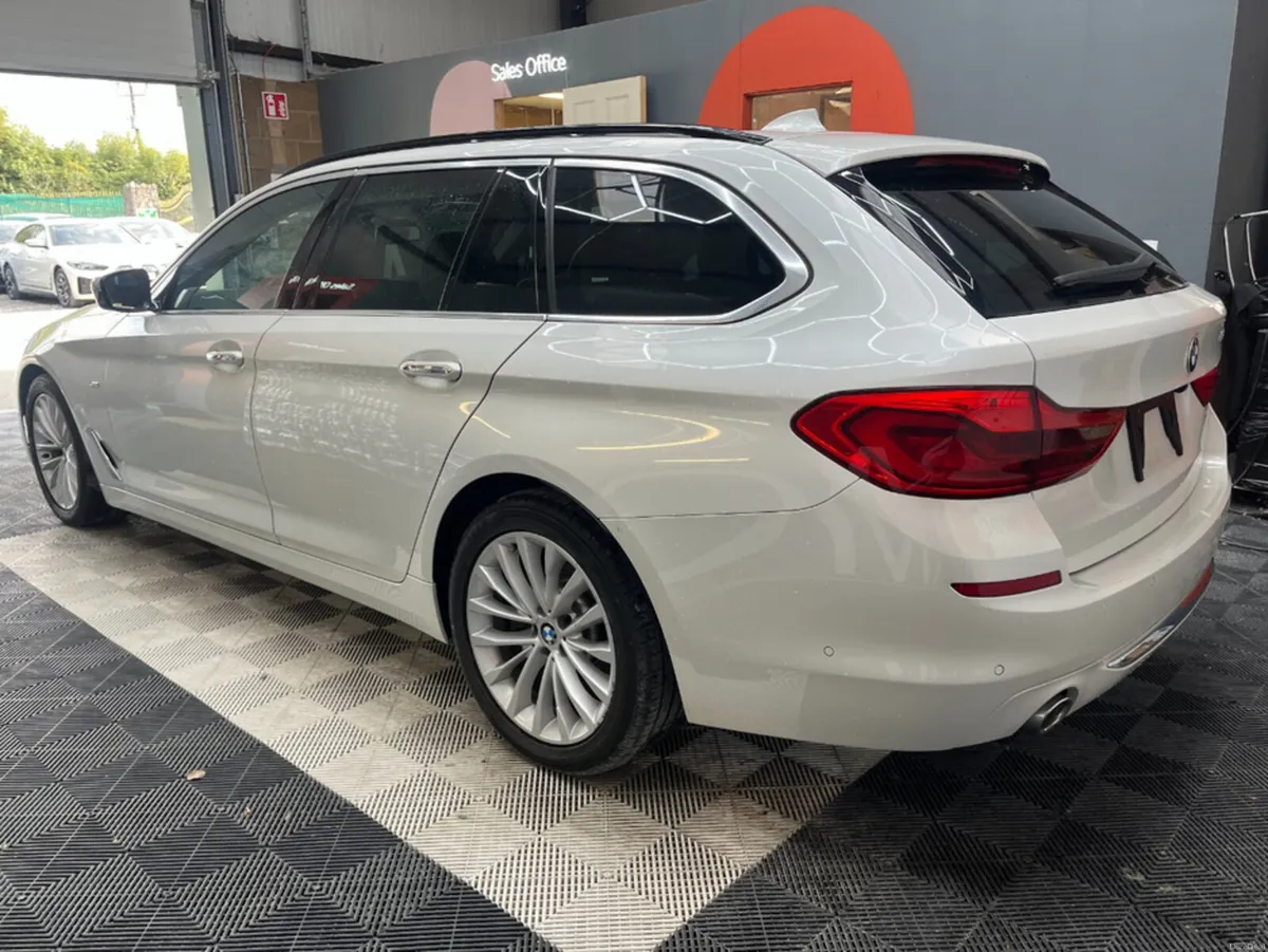 BMW 5-Series 2017 BMW 5 523D TOURING LUXURY AUTOMA - Image 5