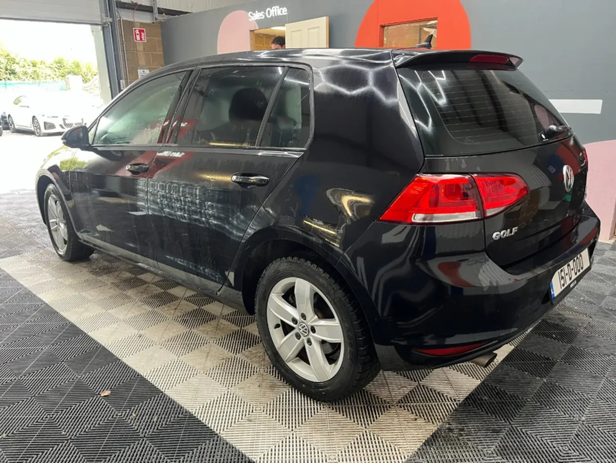 Volkswagen Golf 2015 VOLKSWAGEN GOLF TSI COMFORT L - Image 5