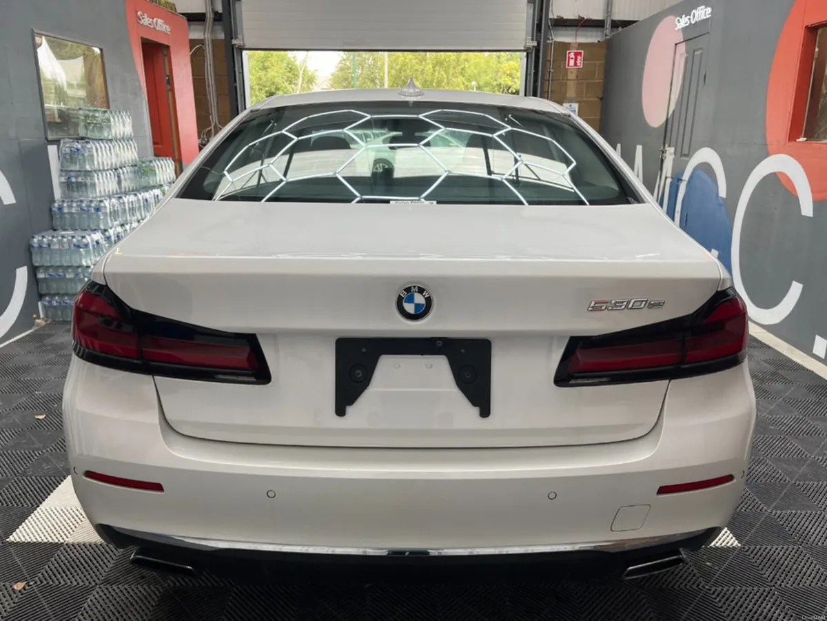 BMW 5-Series 2021 BMW 5 530E LUXURY EDITION JOY+ A - Image 4