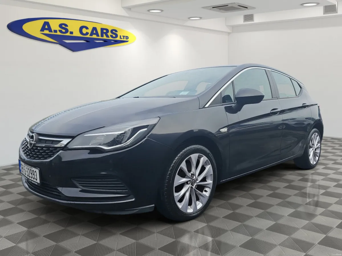 Opel Astra SC 1.6 CDTI 5DR - Image 1