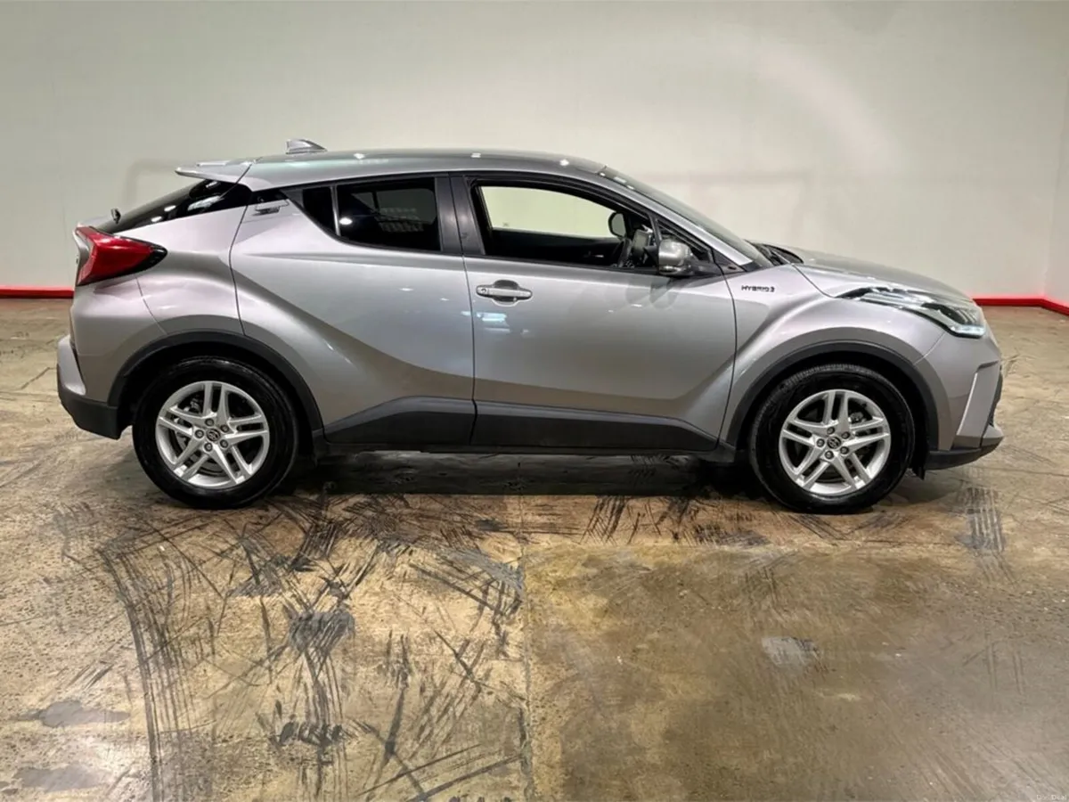 Toyota C-HR 1.8 HYBRID AUTOMATIC SUV - FACELIFT MO - Image 2