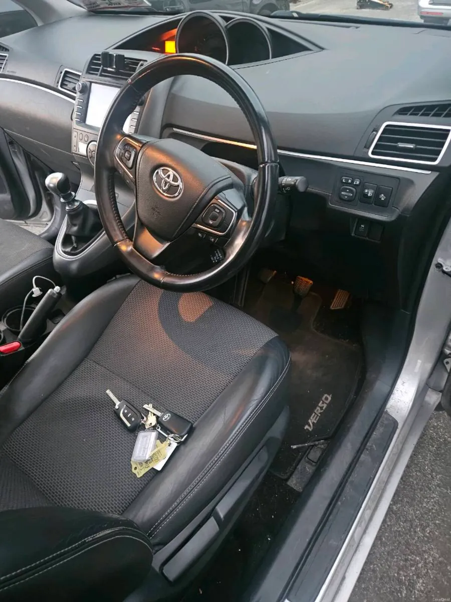 Car - Image 3