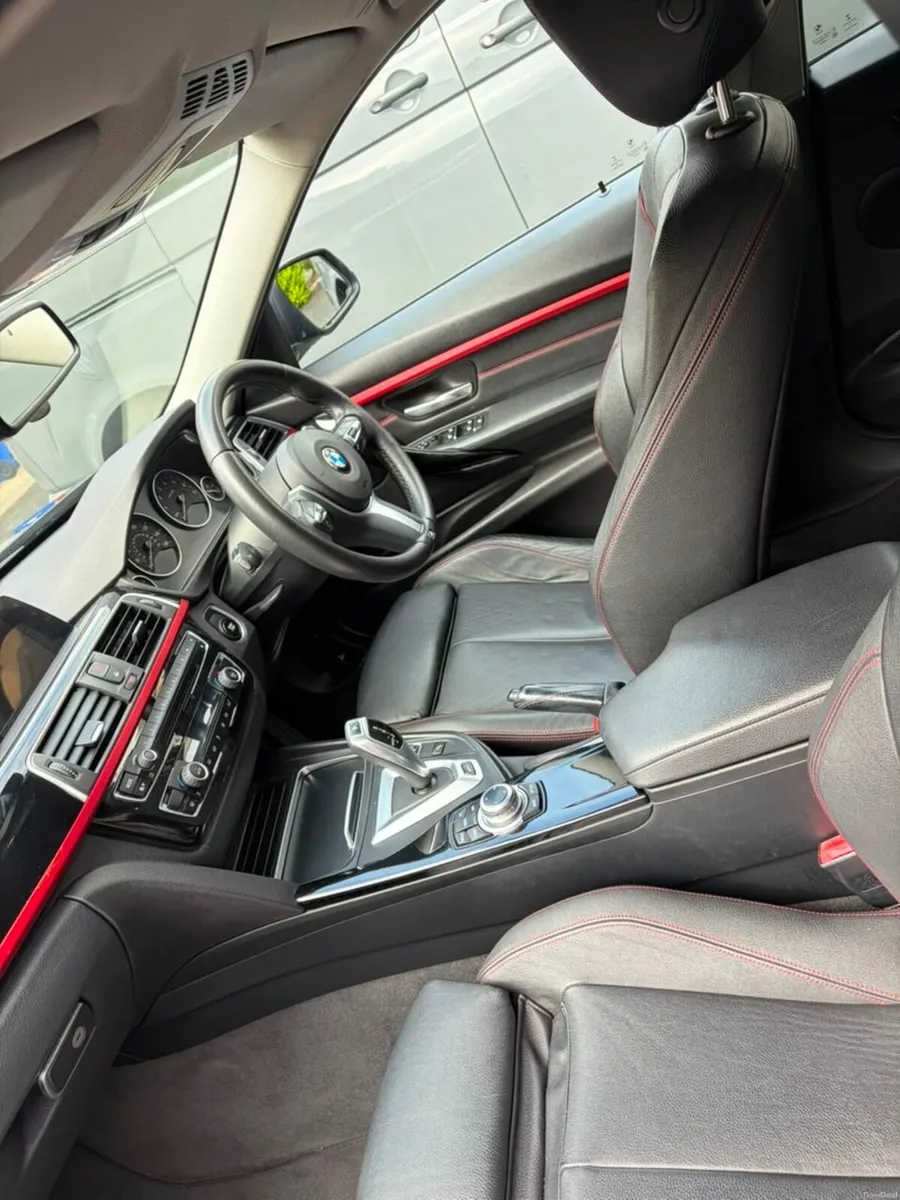 BMW 3-Series 2016 - Image 3