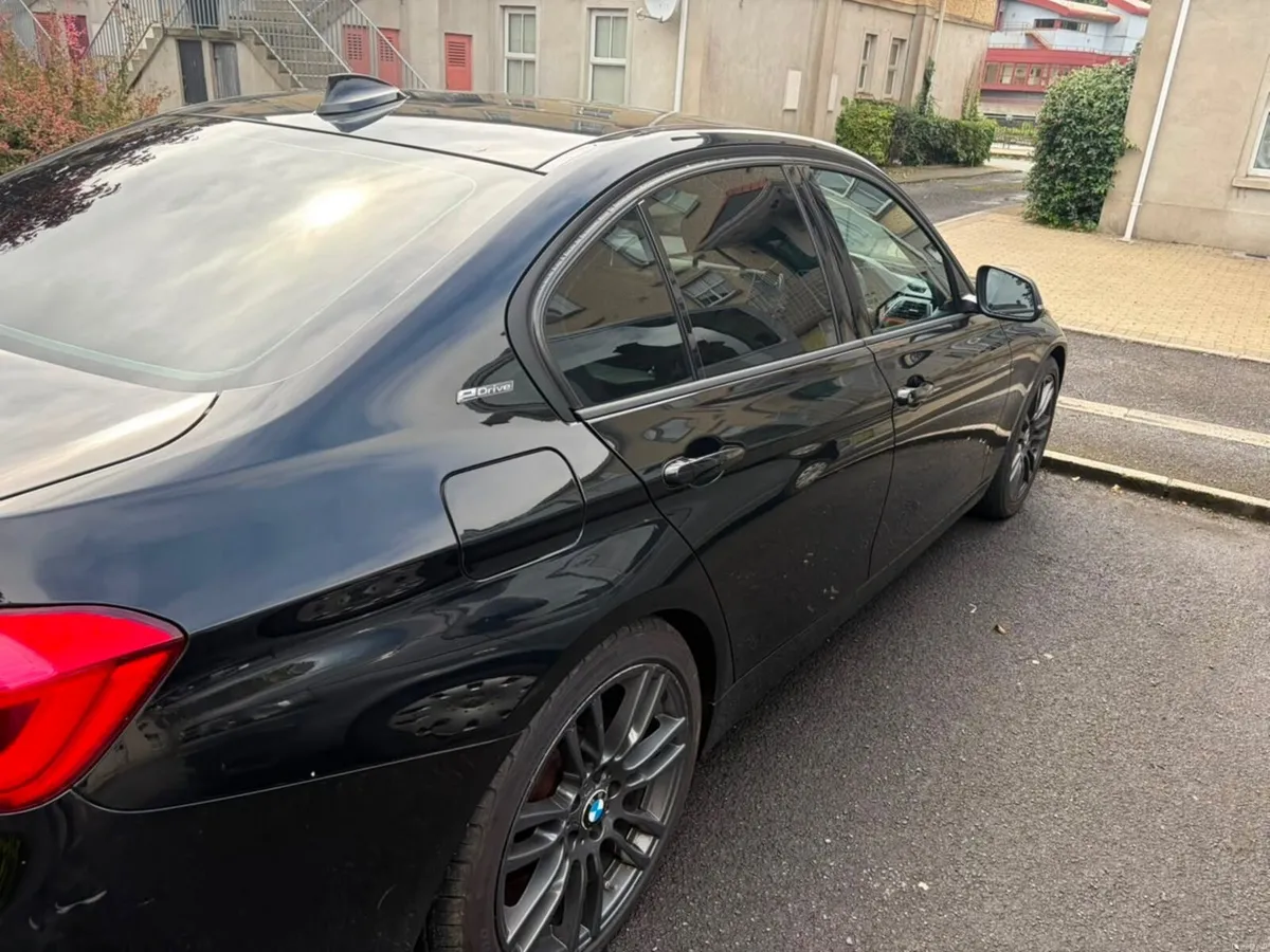 BMW 3-Series 2016 - Image 4