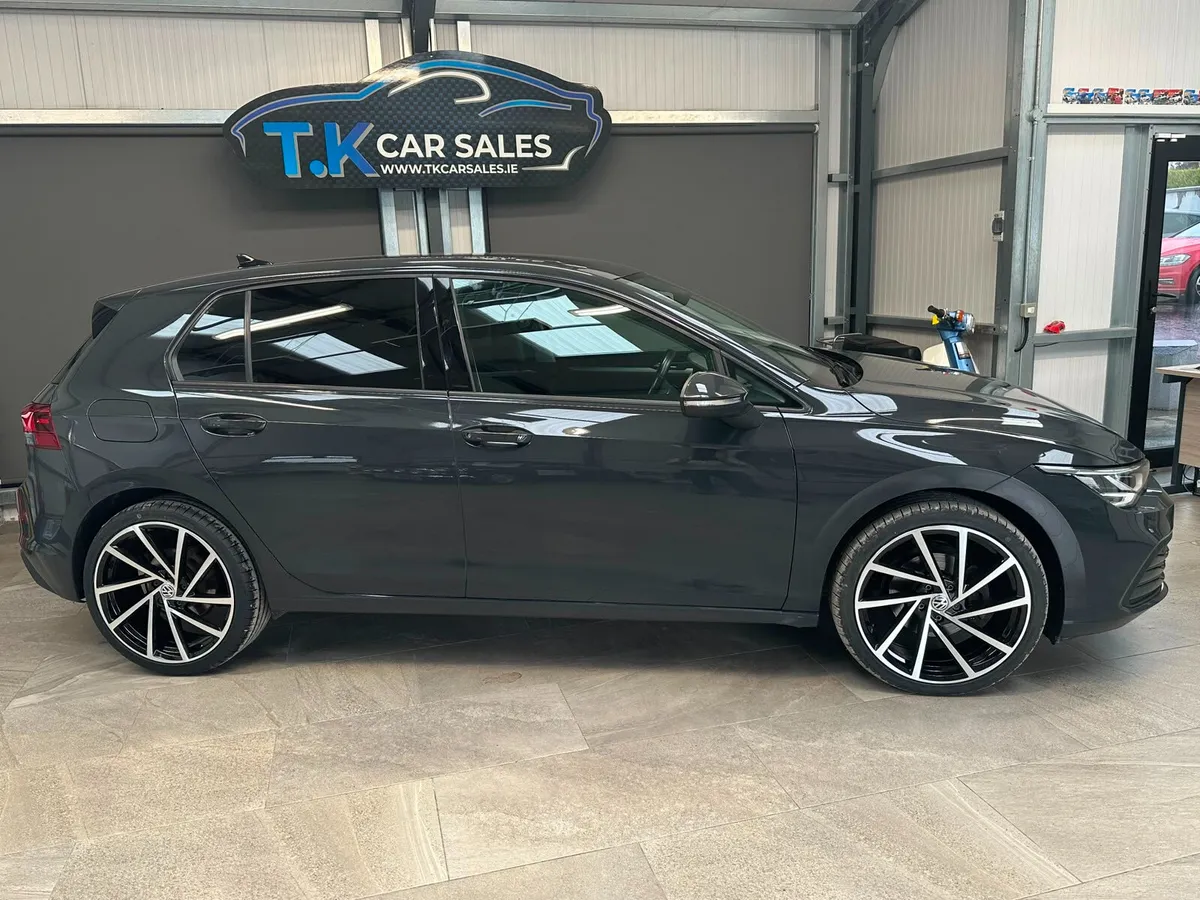 201 VOKSWAGEN GOLF LIFE 2.0 DIESEL - Image 2