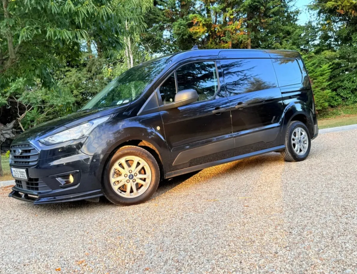 2022 Ford Transit Connect LWB Stunning Condition - Image 4