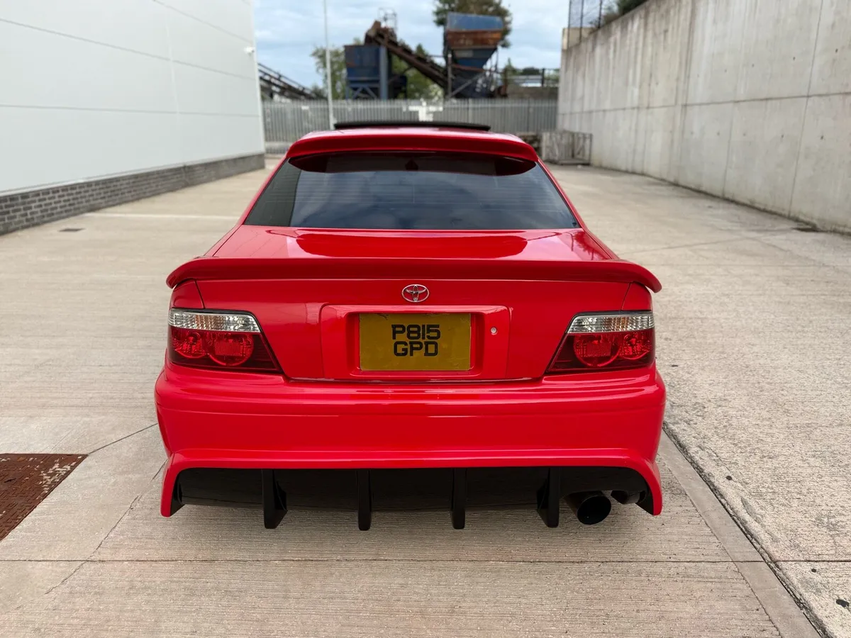 1996 Toyota Chaser Tourer V Sunroof model - Image 4
