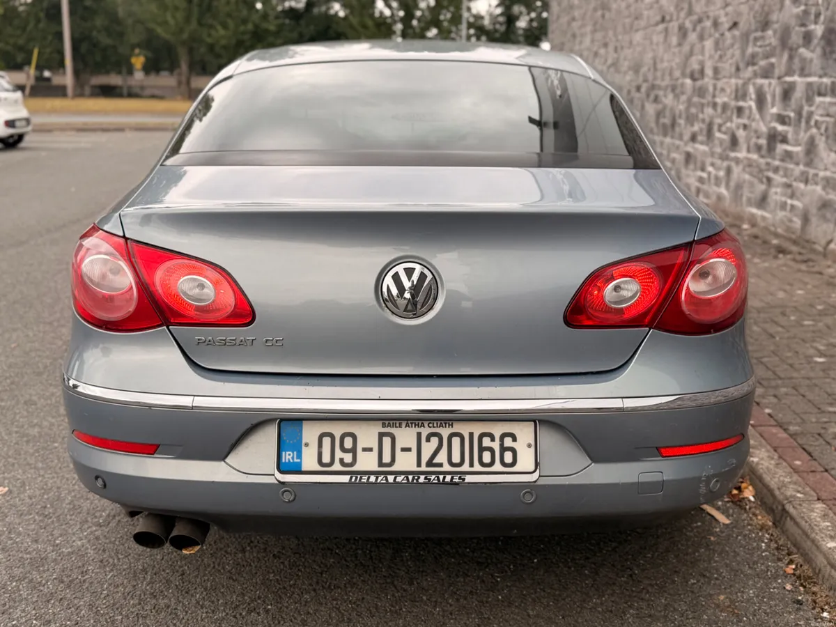 Volkswagen Passat 2009 - Image 6