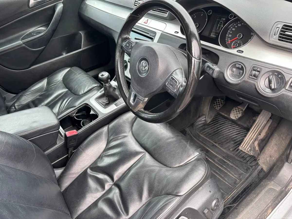 Car - Image 5