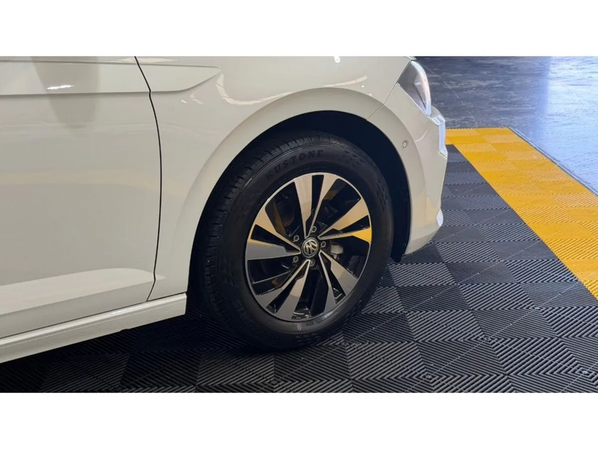 Volkswagen Polo TSI COMFORT LINE - Image 5