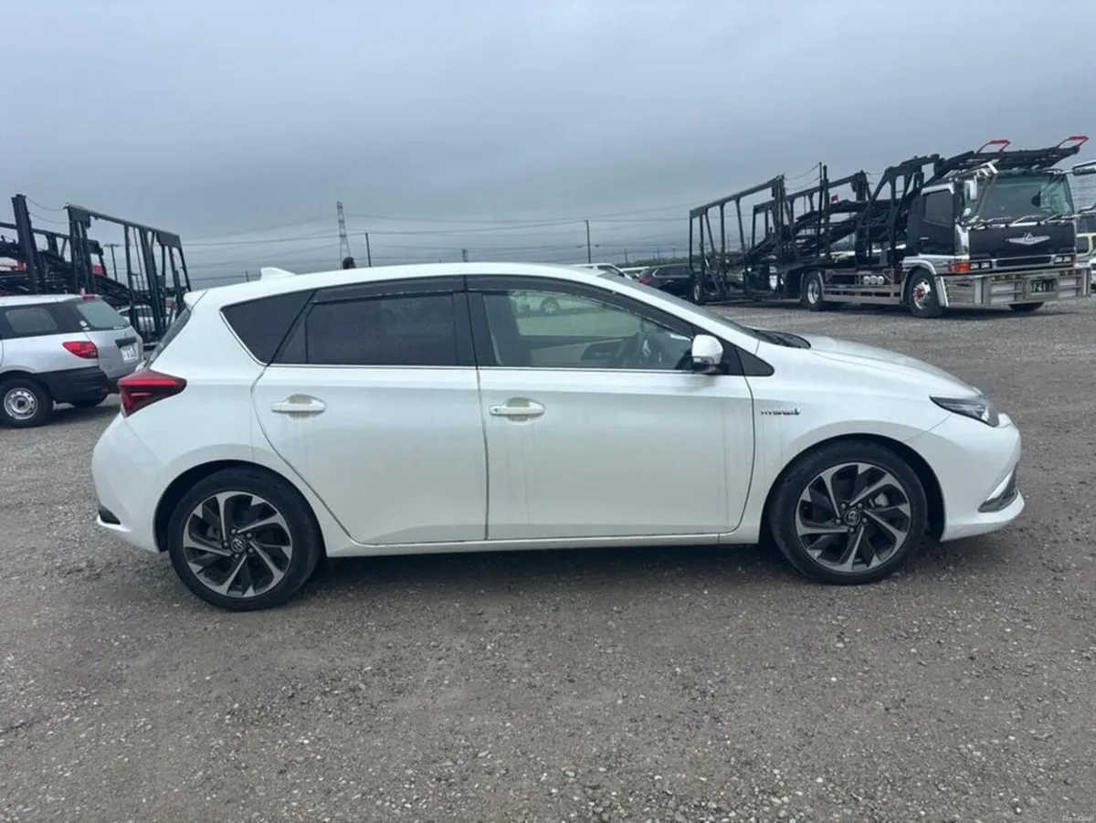Toyota Auris 162 G Package Leather seats - Image 3