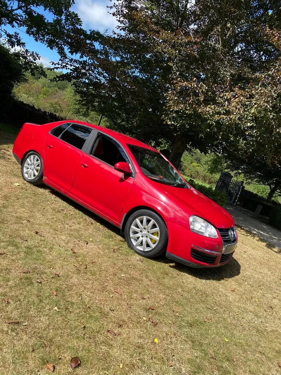Volkswagen Jetta - Image 2