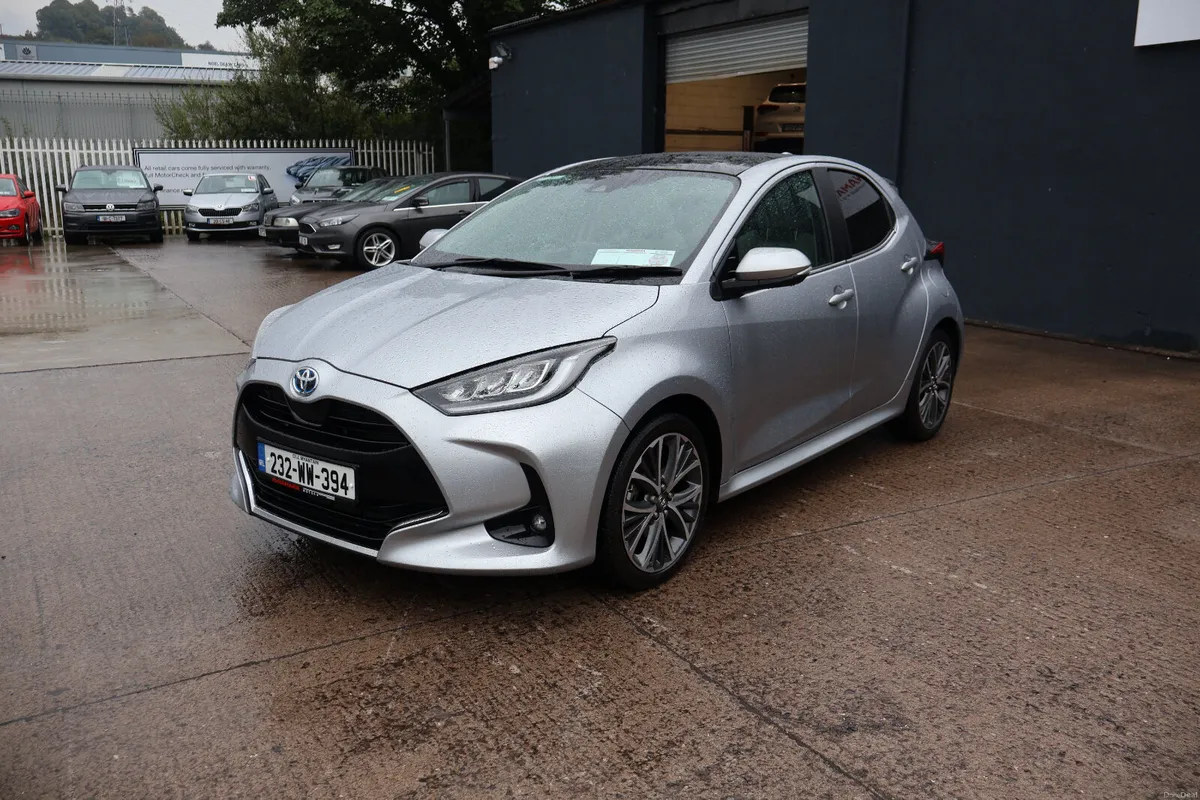 Toyota Yaris Platinum Top Spec 14,000Km Like New! - Image 5