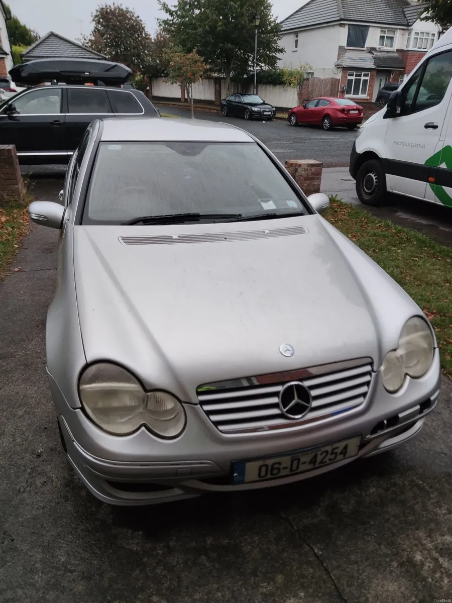 Mercedes-Benz C-Class 2006 - Image 3