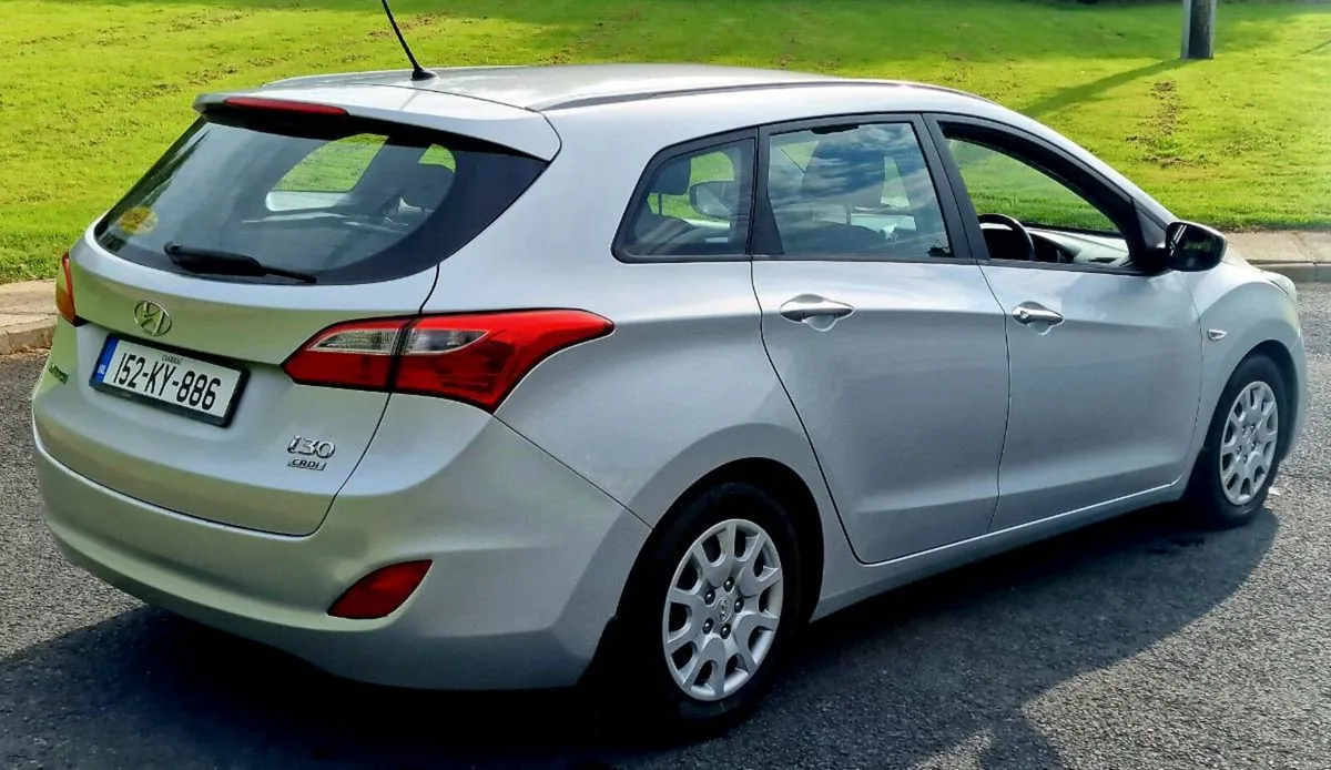 HYUNDAI i30 ESTATE 2015 NEW NCT - Image 4