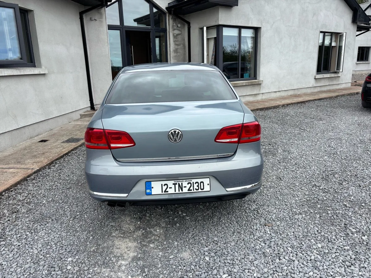 VW Passat 2.0 Bluemotion - Image 2