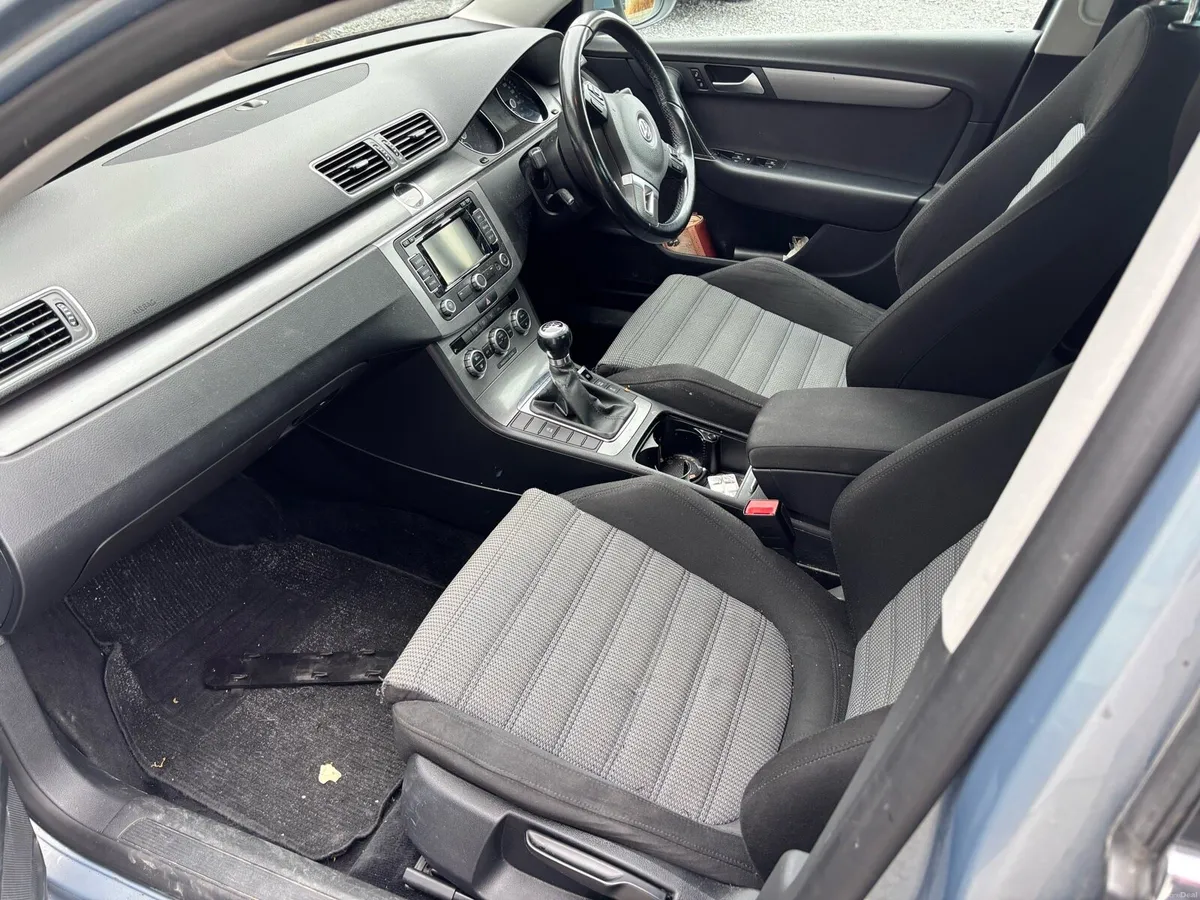 VW Passat 2.0 Bluemotion - Image 4