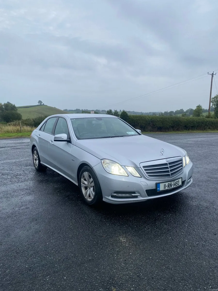 Mercedes Benz - Image 1