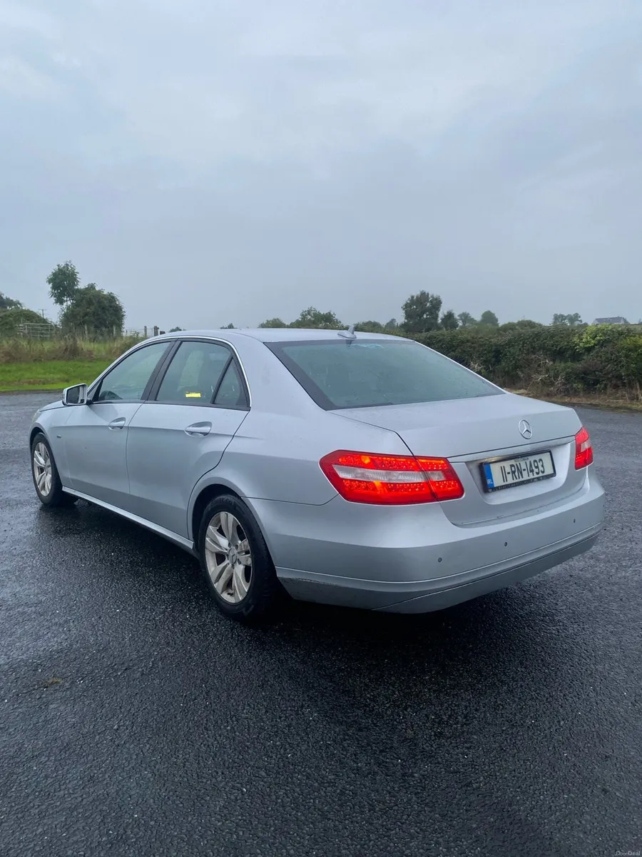 Mercedes Benz - Image 6