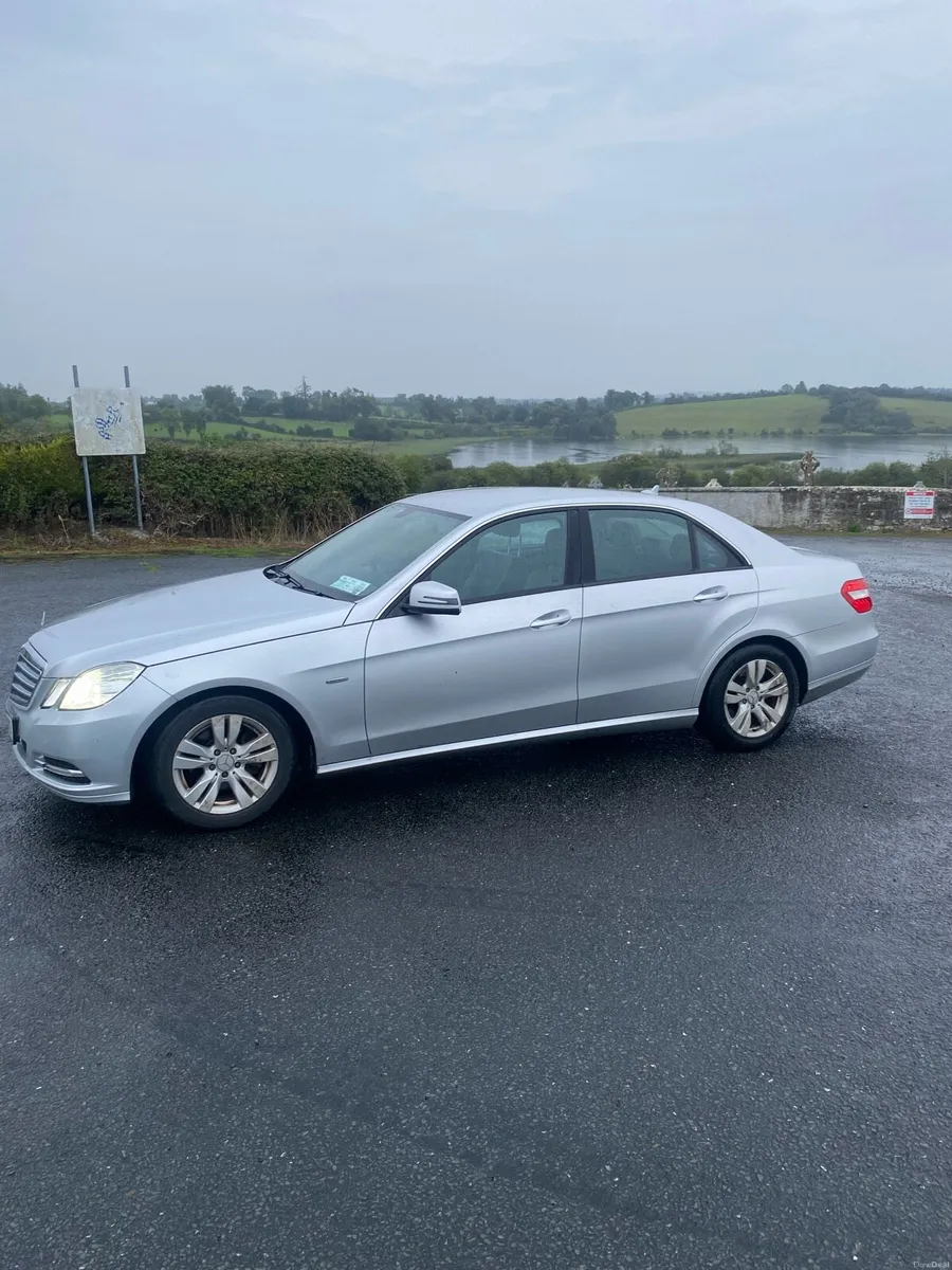 Mercedes Benz - Image 5