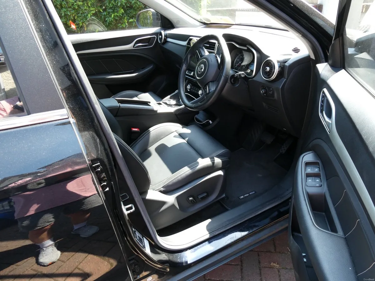 MG ZS 2021 - Image 4