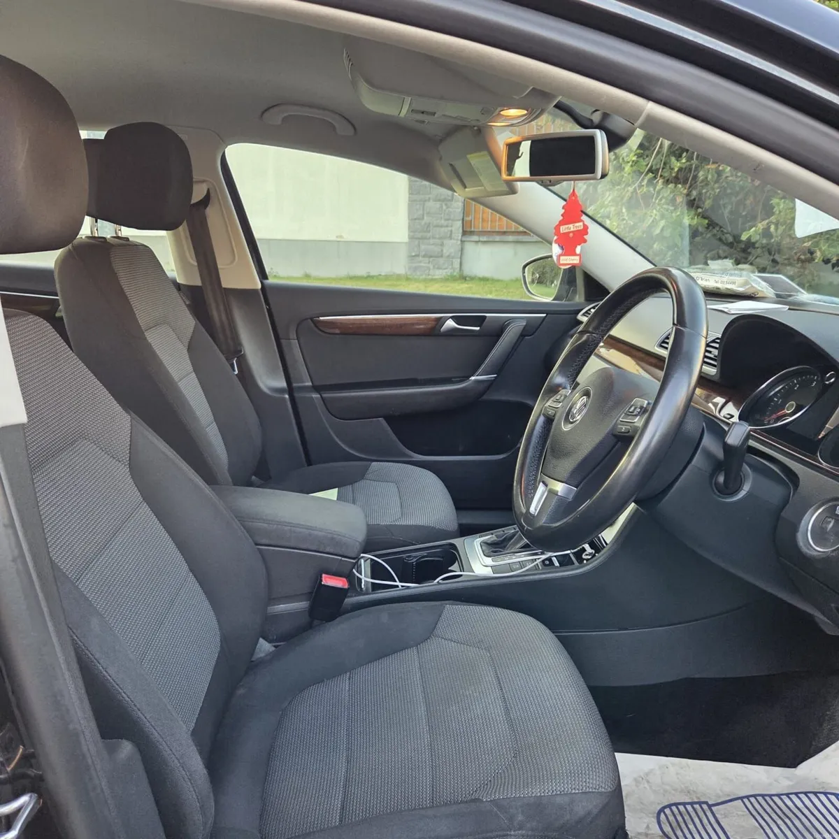 Volkswagen Passat 2013 - Image 3