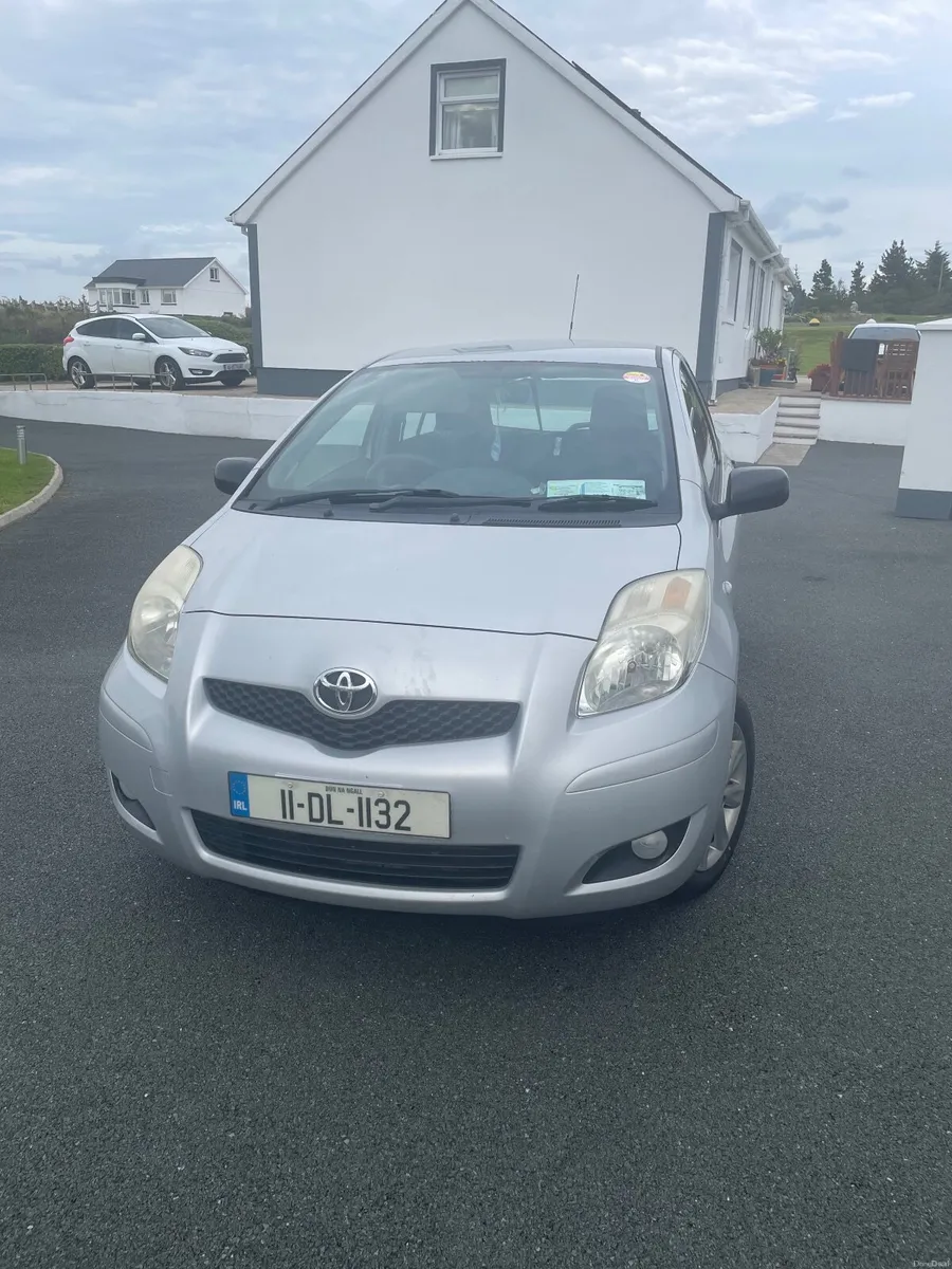 Toyota Yaris 2011 - Image 5