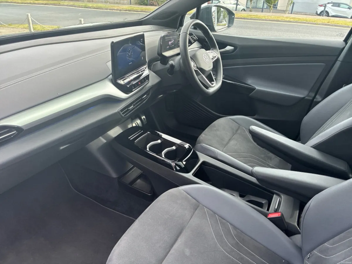 Volkswagen ID.4 PURE *ARRIVING 24TH*STYLE 52KWH 14 - Image 2