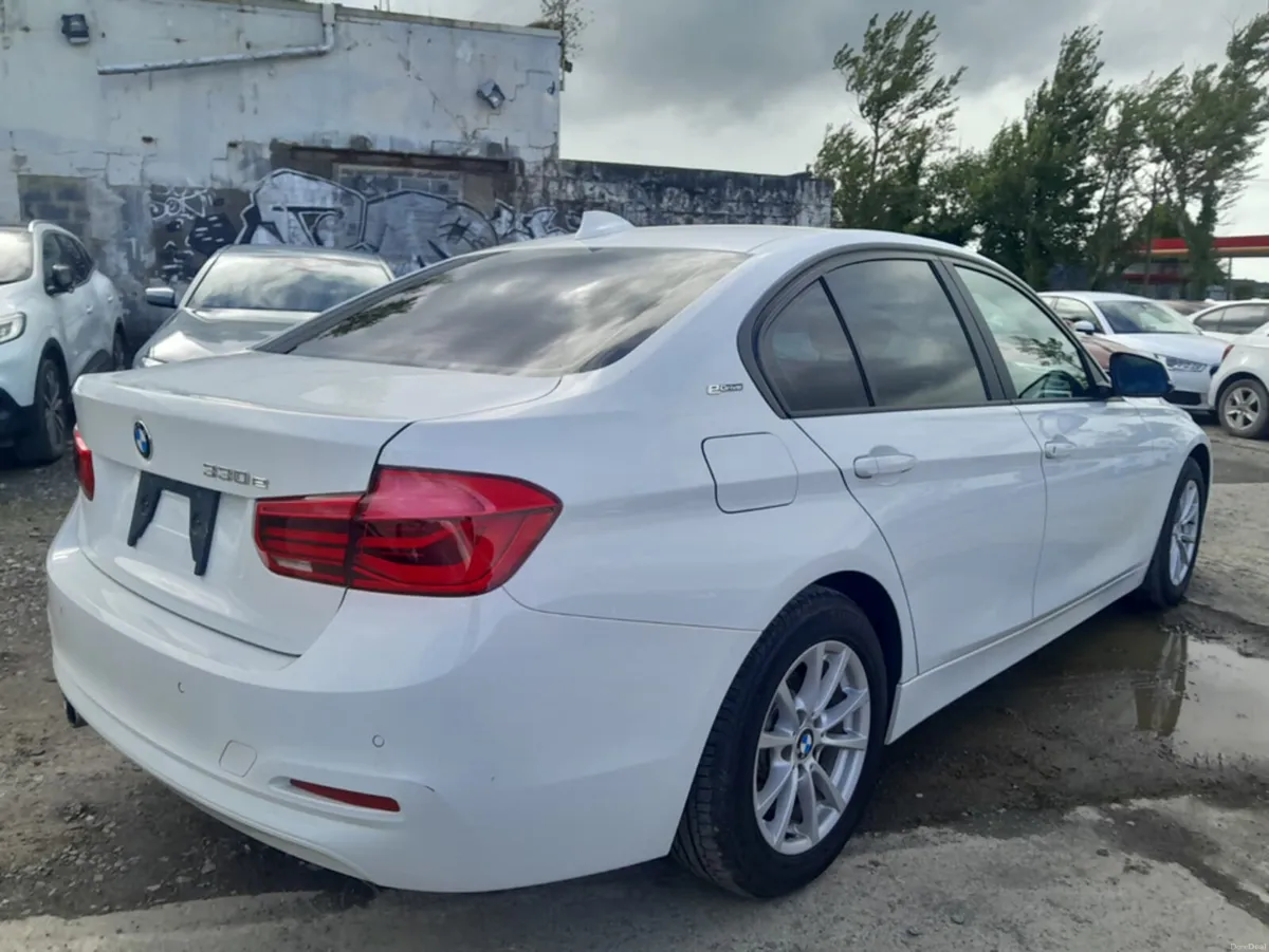 BMW 3-Series 330e iPerformance plug-in hybrid Low - Image 6