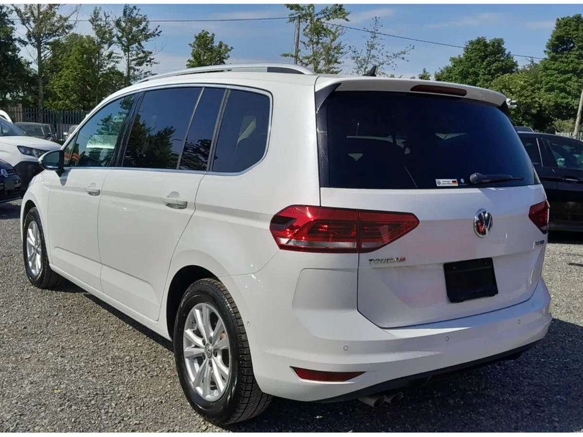 Volkswagen Touran TDI PREMIUM 2.0L Diesel Automati - Image 4