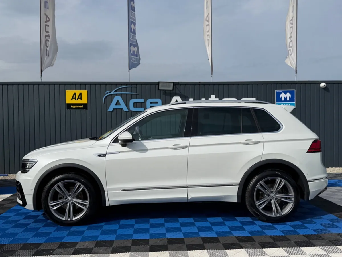 Volkswagen Tiguan R-LINE 4WD - 2.0L DIESEL - AUTO - Image 6