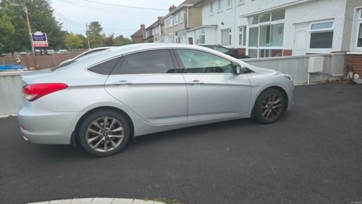 Hyundai i40 2015 - Image 1