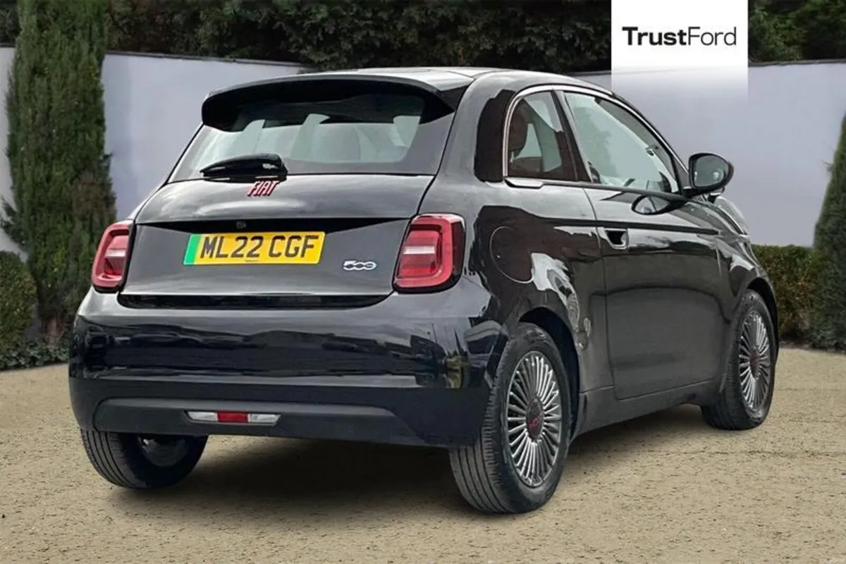 Fiat 500e 24kWh RED Hatchback 3dr Electric Auto (9 - Image 4