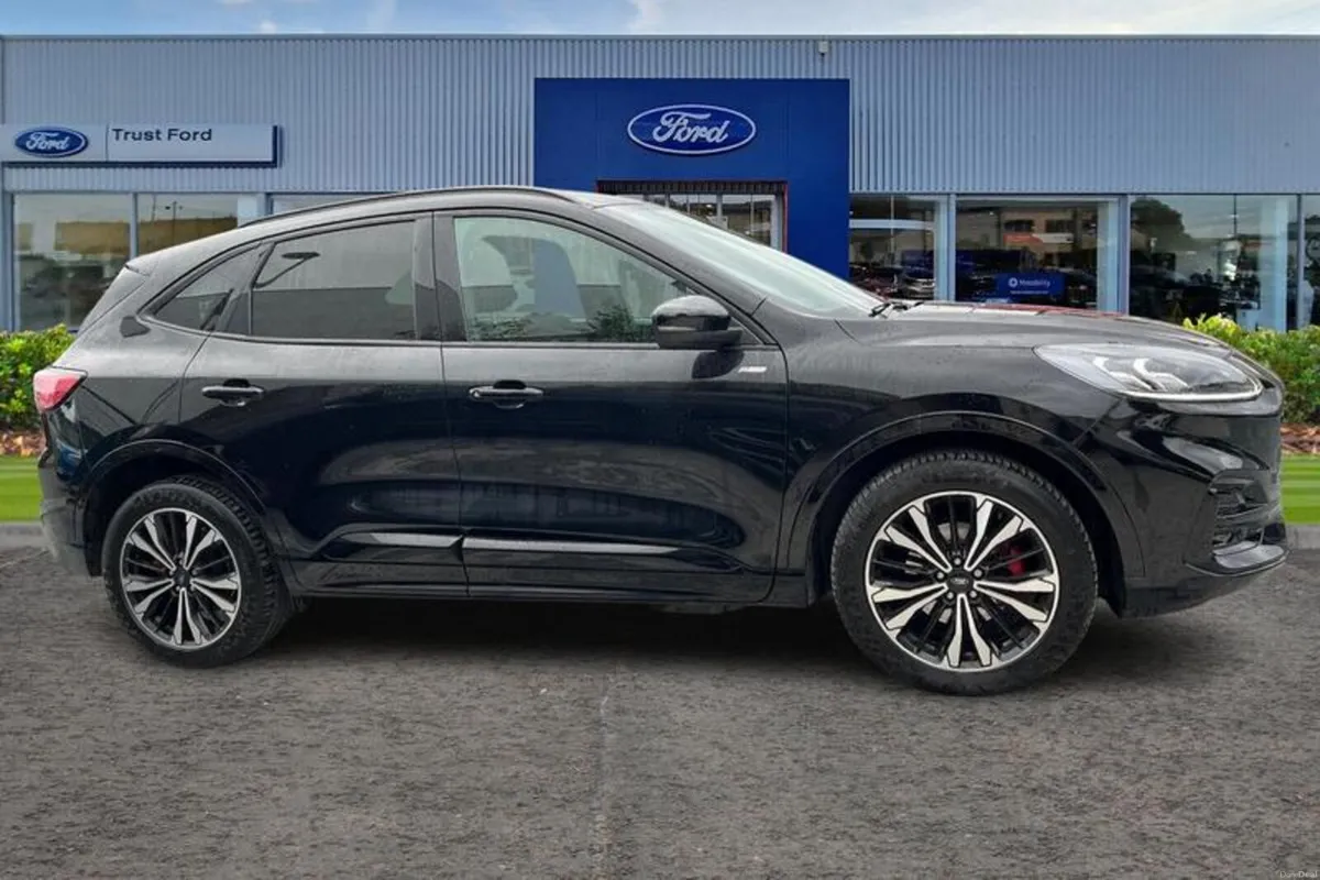 Ford Kuga 2.5 PHEV ST-Line X Edition 5dr CVT- Pano - Image 3