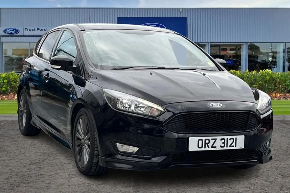 Ford Focus 1.5 TDCi 120 ST-Line 5dr- Apple Car Pla - Image 1