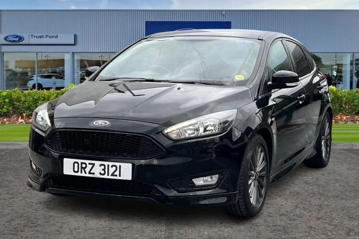 Ford Focus 1.5 TDCi 120 ST-Line 5dr- Apple Car Pla - Image 5