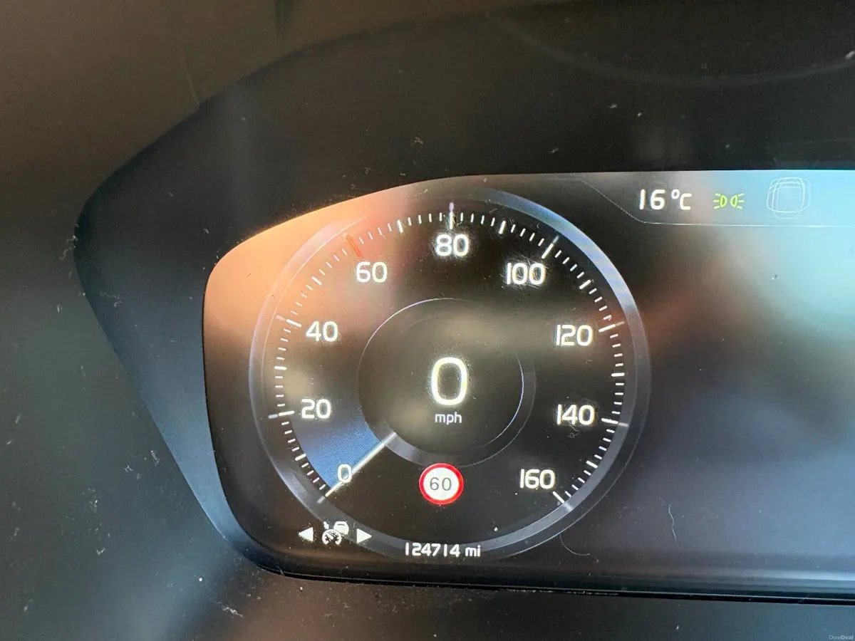 Volvo S90 2018 - Image 4