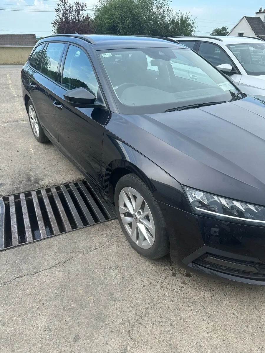 2021 Skoda Octavia Combi diesel DSG - Image 4