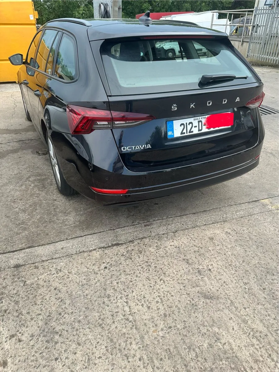 2021 Skoda Octavia Combi diesel DSG - Image 2