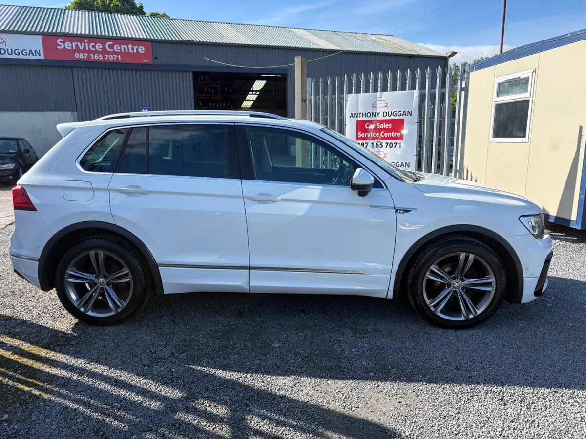2018 Volkswagen Tiguan R-line DSG - Image 2