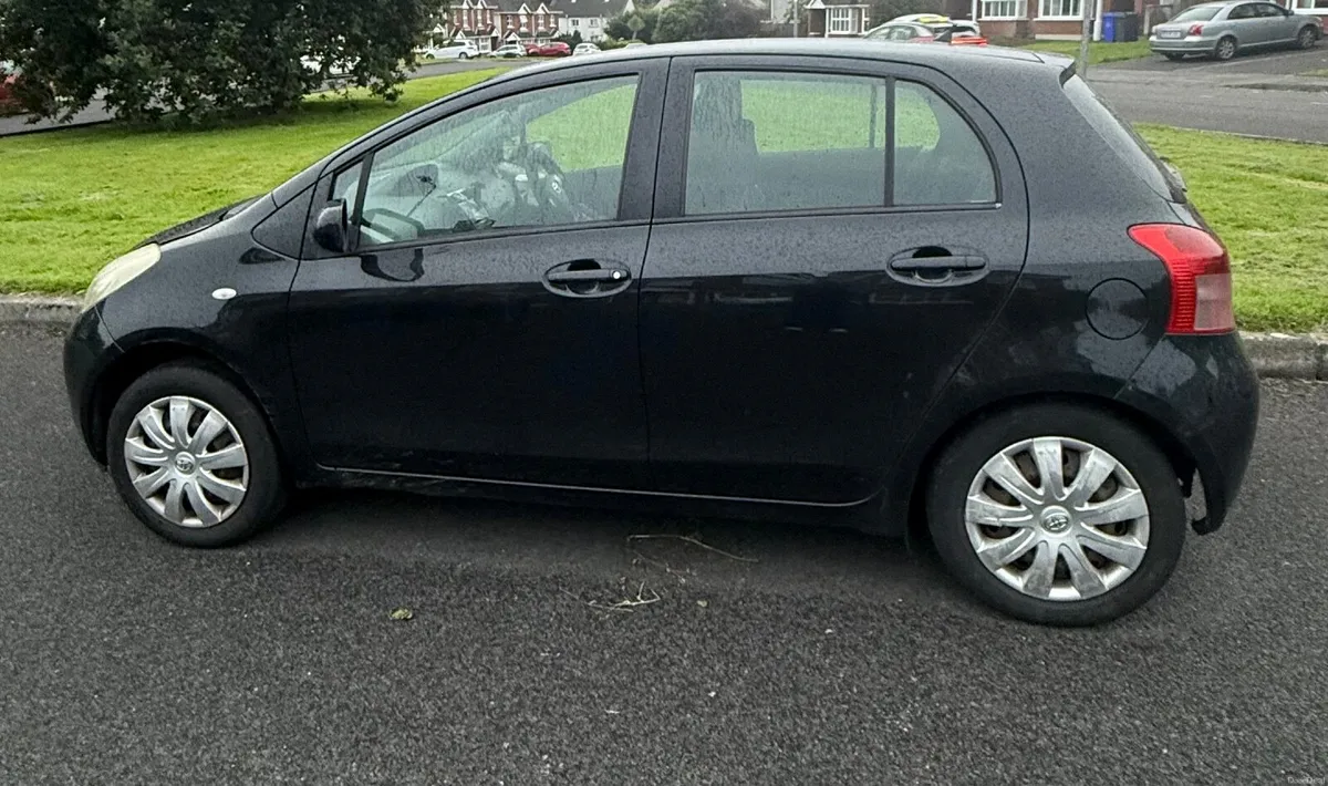 Toyota Yaris 2006 - Image 4