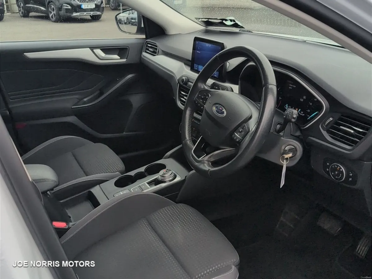 Ford Focus 1.5 TDCI ZETEC 5DR AUTO - Image 6